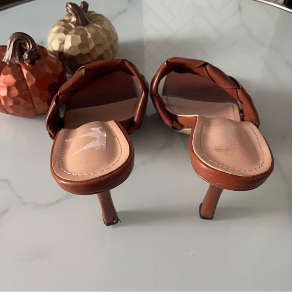 woven strap sandal - Picture 8 of 9